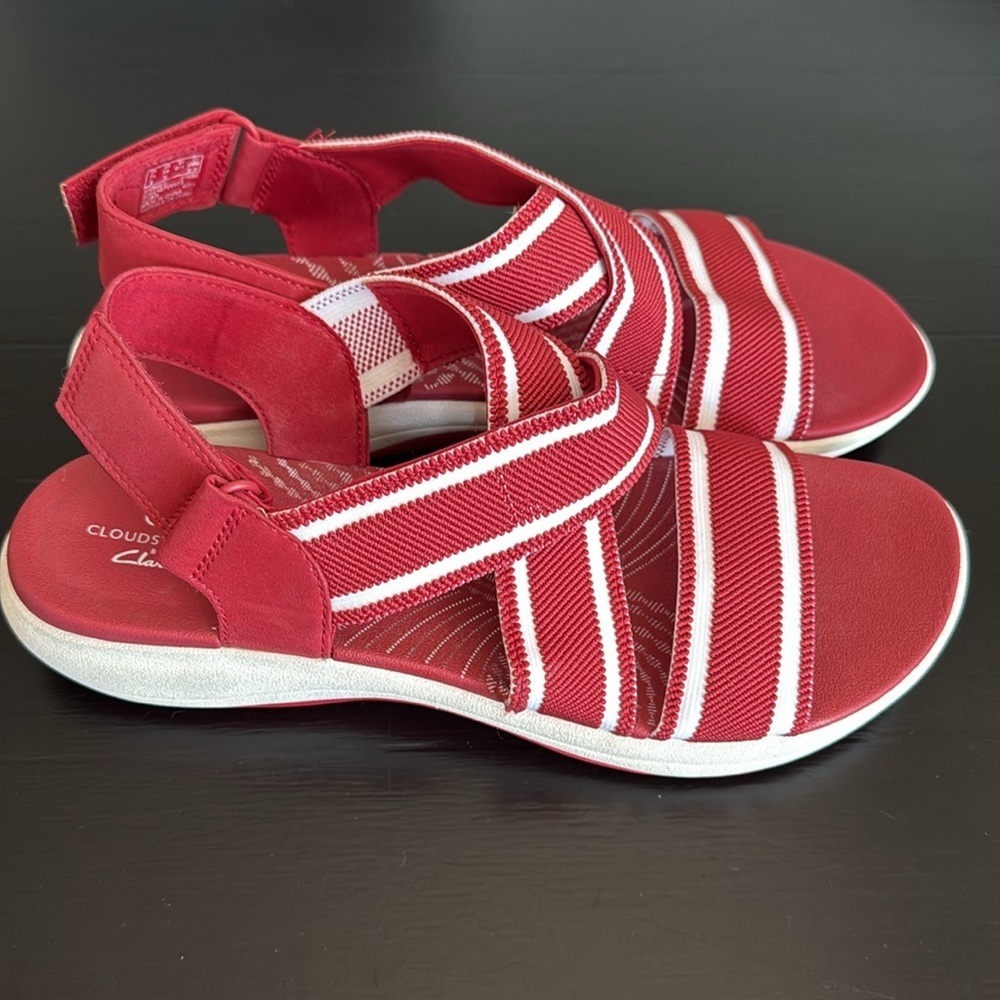 Clarks Red Crisscross Slingback Sandals for Women - Picture 4 of 6